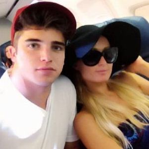 Paris Hilton and River Viiperi twitter Paris Hilton and River Viiperi twitter